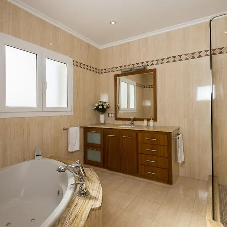 S'amarrador Villa Cala'N Blanes (Menorca)